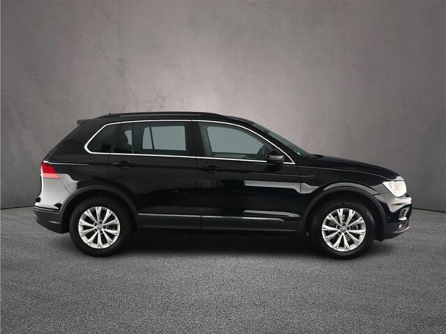 Volkswagen TIGUAN Comfortline 1.5 TSI 150pk DSG Automaat Trekhaak, Adaptive cruise control, Achteruitrijcamera, Navigatie, Airco, DAB, Radio, Parkeersensoren, App connect