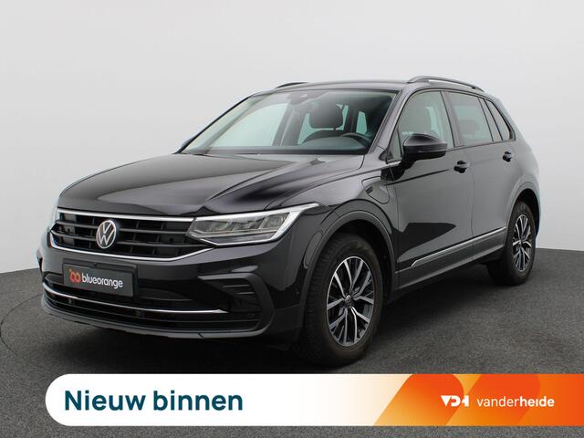 Volkswagen TIGUAN 1.4 TSI PHEV Life Business 360 graden camera, Elek. achterklep, Adaptive Cruise Control, Ergo-active stoelen, Getint glas, Navigatie