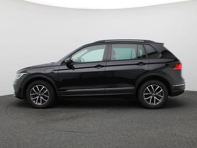 Volkswagen TIGUAN 1.4 TSI PHEV Life Business 360 graden camera, Elek. achterklep, Adaptive Cruise Control, Ergo-active stoelen, Getint glas, Navigatie