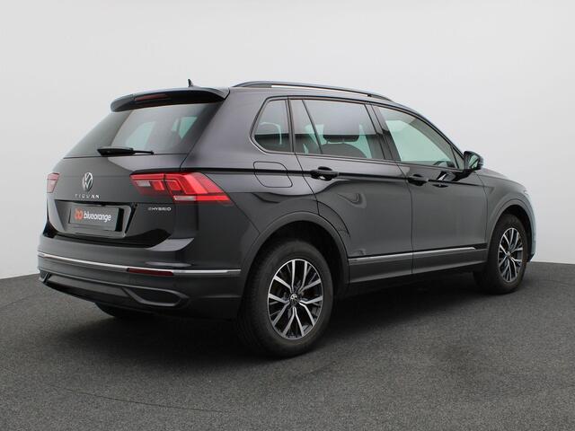 Volkswagen TIGUAN 1.4 TSI PHEV Life Business 360 graden camera, Elek. achterklep, Adaptive Cruise Control, Ergo-active stoelen, Getint glas, Navigatie