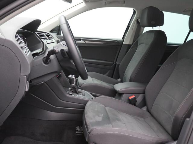 Volkswagen TIGUAN 1.4 TSI PHEV Life Business 360 graden camera, Elek. achterklep, Adaptive Cruise Control, Ergo-active stoelen, Getint glas, Navigatie