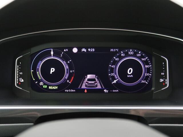 Volkswagen TIGUAN 1.4 TSI PHEV Life Business 360 graden camera, Elek. achterklep, Adaptive Cruise Control, Ergo-active stoelen, Getint glas, Navigatie