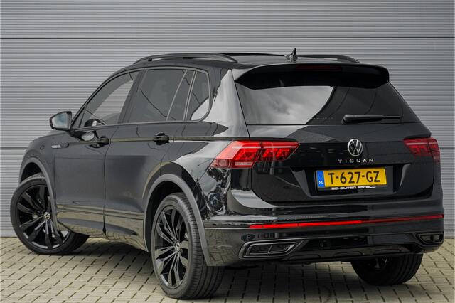 Volkswagen TIGUAN 1.5 TSI R-Line Black Style Pano Camera Trekhaak 20"