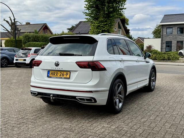 Volkswagen TIGUAN 1.5 TSI 150PK R-Line DSG Carplay Trekhaak IQ-Light Virtual