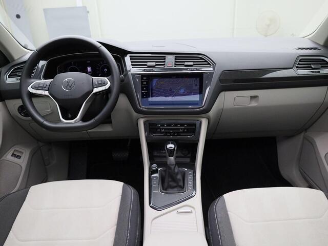 Volkswagen TIGUAN 1.4TSIeHybrid 180kW/245PK Elegance DSG · Panoramadak · Camera + Parkeersensoren · Navigatie