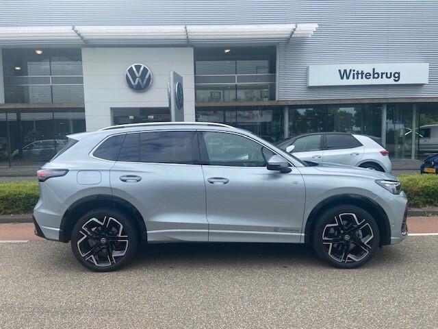 Volkswagen TIGUAN 1.5 eHybrid R-Line Edition / Carplay / Trekhaak / R-Line
