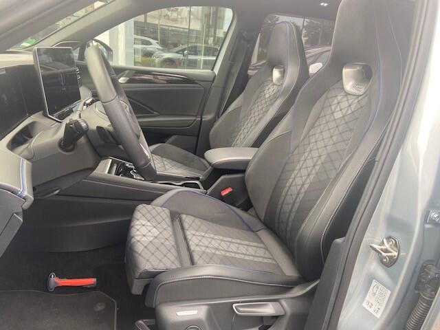 Volkswagen TIGUAN 1.5 eHybrid R-Line Edition / Carplay / Trekhaak / R-Line