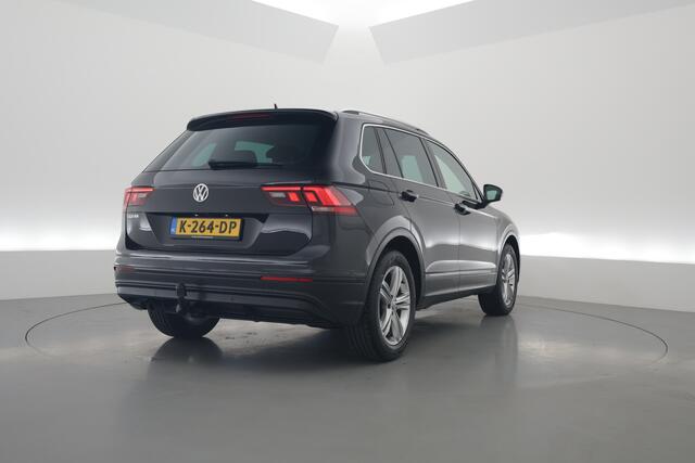Volkswagen TIGUAN 1.5 TSI Life Business | Adapt. Cruise | Camera | Trekhaak | Keyless | 18'' | Navi | Stoelverw.