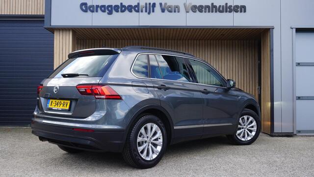 Volkswagen TIGUAN 1.5 TSI 150pk DSG ACT Comfortline Business LED Elek.Trekhaak Keyless A-Camera *1800kg Trekgewicht* 49943km!
