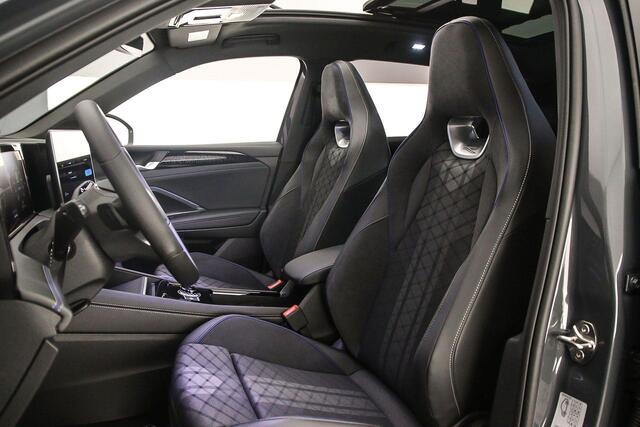 Volkswagen TIGUAN R-Line Edition 1.5 TSI eHybrid 272pk DSG Automaat Trekhaak, Panoramadak, Black Style, Navigatie, Adaptive cruise control, 360 camera, Achteruitrijcamera