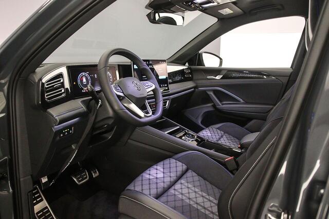 Volkswagen TIGUAN R-Line Edition 1.5 TSI eHybrid 272pk DSG Automaat Trekhaak, Panoramadak, Black Style, Navigatie, Adaptive cruise control, 360 camera, Achteruitrijcamera