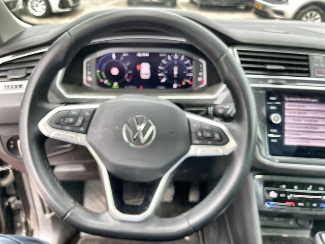Volkswagen TIGUAN 1.4 TSI eHybrid 245PK DSG Elegance · Panoramadak · Camera · Trekhaak · Apple/Android Car Play · Navigatie ·