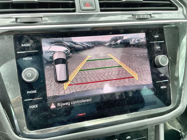 Volkswagen TIGUAN 1.4 TSI eHybrid 245PK DSG Elegance · Panoramadak · Camera · Trekhaak · Apple/Android Car Play · Navigatie ·