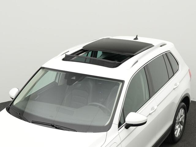 Volkswagen TIGUAN 1.4 TSI eHybrid 245 pk DSG Elegance | Panoramadak | Leder | Geheugenstoelen | IQ Light | Stuur-/stoelverwarming | Achteruitrijcamera