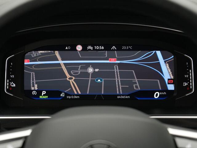 Volkswagen TIGUAN 1.4 TSI eHybrid 245 pk DSG R-Line Business | Panoramadak | IQ Light | Rondomzicht camera | Adaptieve onderstelregeling (DCC) | Standkachel | Head-up Display | 20 inch