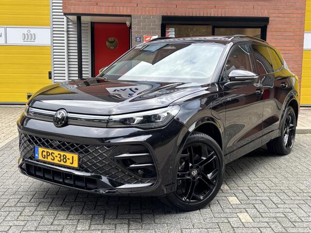 Volkswagen TIGUAN 1.5 eHybrid R-Line Edition Black Style Pano Head-up HK 20'' BTW