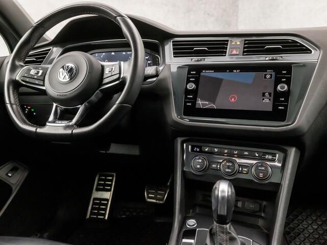 Volkswagen TIGUAN Allspace 1.5 TSI Highline R Line 7 Persoons 150Pk Automaat (2X R-LINE, PANORAMADAK, VIRTUAL COCKPIT, LEDER, APPLE CARPLAY, TREKHAAK, KEYLESS, 360 CAMERA, ADAPTIVE CRUISE, GETINT GLAS, MODE KNOP, NIEUWSTAAT)