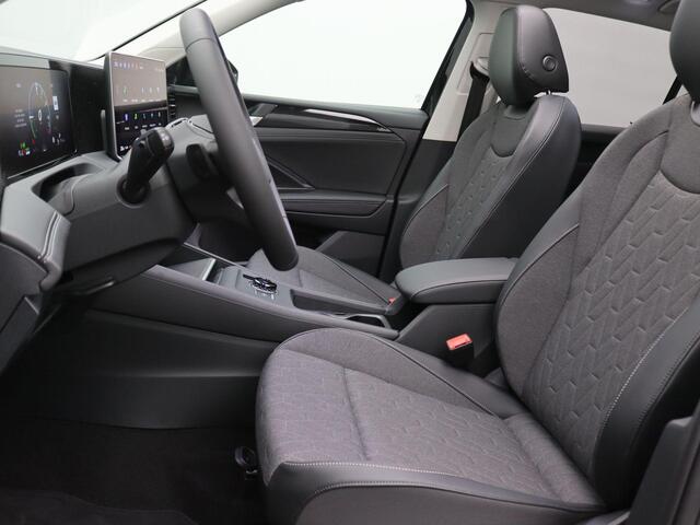 Volkswagen TIGUAN 1.5 eHybrid Life Edition 204PK DSG Panoramadak, Trekhaak, 19" LM Velgen, Adaptieve Cruise Controle, Achteruitrijcamera, Side Assist, Navi via Apple Carplay/Android Auto, Keyless, Stoel-Stuurverwarming, Elektr. Achterklep