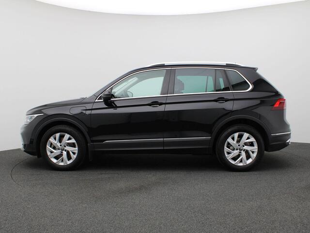 Volkswagen TIGUAN 1.5 TSI Elegance Trekhaak, Elek. achterklep, LED-Matrix, Winterpakket, Adaptive Cruise Control, Achteruitrijcamera
