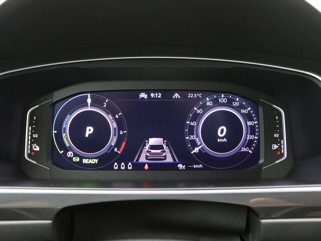 Volkswagen TIGUAN 1.5 TSI Elegance Trekhaak, Elek. achterklep, LED-Matrix, Winterpakket, Adaptive Cruise Control, Achteruitrijcamera