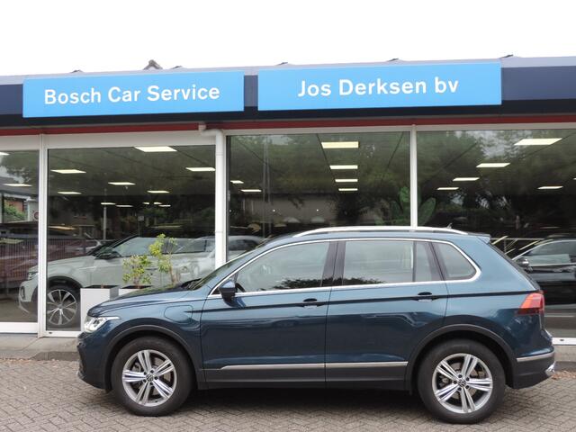Volkswagen TIGUAN 1.4 TSI 245PK eHybrid Elegance DSG - ACC | Camera | Elektr. trekh | Stoel/stuurvrw. | IQ.Light | Parkeer ass.