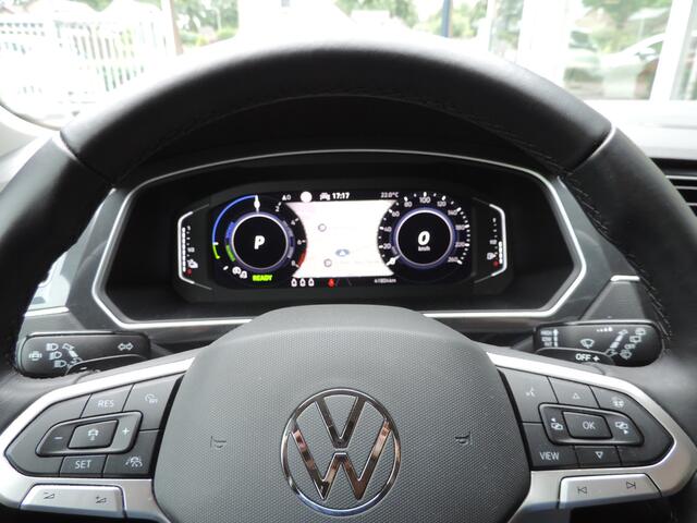 Volkswagen TIGUAN 1.4 TSI 245PK eHybrid Elegance DSG - ACC | Camera | Elektr. trekh | Stoel/stuurvrw. | IQ.Light | Parkeer ass.