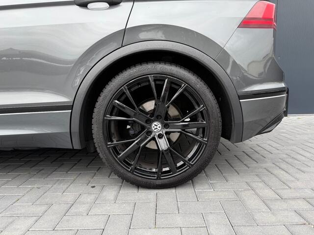 Volkswagen TIGUAN 2.0 TSI 4Motion R-Line High Line / Pano / Elek. Trekhaak / Leder / Apple CarPlay