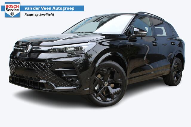 Volkswagen TIGUAN 1.5 eHybrid R-Line Edition Black Style | Head-Up Display | Panoramdak | 360 Camera | 272 PK | Massage Stoelen | IQ.Lights | Elektrische Kofferklep | Stoel/Stuur Verwarming | Draadloze Telefoonlader | Virtual Cockpit | Adaptive Cruise | Naviagtie | Zweerve