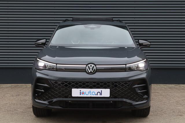 Volkswagen TIGUAN 1.5 eHybrid 272pk R-Line Black Style Pano/IQ.Light/360/Keyless/ACC/DCC/ErgoActive/Dodehoek/19"