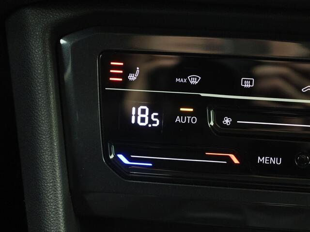 Volkswagen TIGUAN 1.5TSI/150PK Elegance DSG · App connect · Trekhaak · Camera + Parkeersensoren · Garantie tot januari 2026