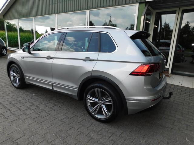 Volkswagen TIGUAN 1.5TSI 131PK R-Line! All-in Prijs! Trekhaak! 1e ei