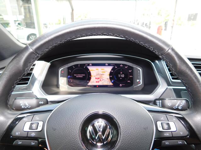 Volkswagen TIGUAN 1.5TSI 131PK R-Line! All-in Prijs! Trekhaak! 1e ei
