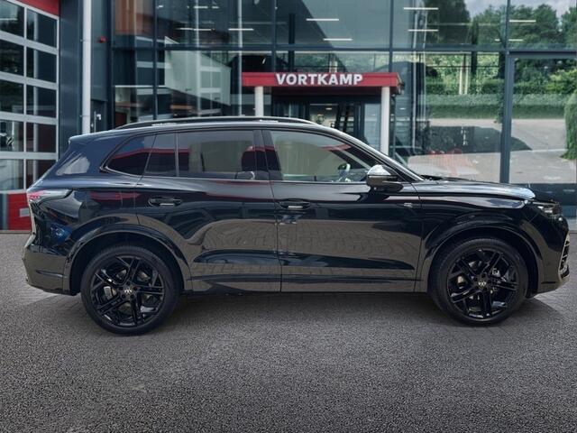 Volkswagen TIGUAN 1.5 eTSI R-LINE PANO-DAK/TREKHAAK/CAMERA/NAVI/ACC/STOELVERW