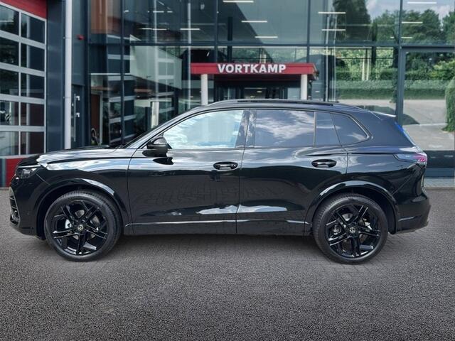 Volkswagen TIGUAN 1.5 eTSI R-LINE PANO-DAK/TREKHAAK/CAMERA/NAVI/ACC/STOELVERW