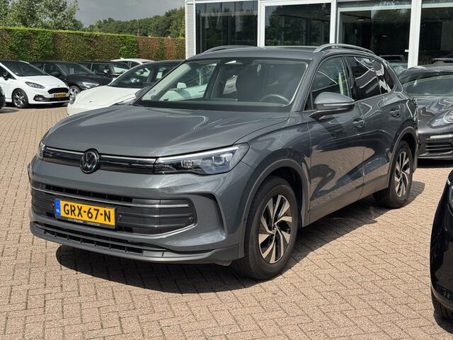 Volkswagen TIGUAN 1.5 eTSI Life Edition / Camera / Navigatie / 17'' / Keyless / Dodehoek / DAB / ACC