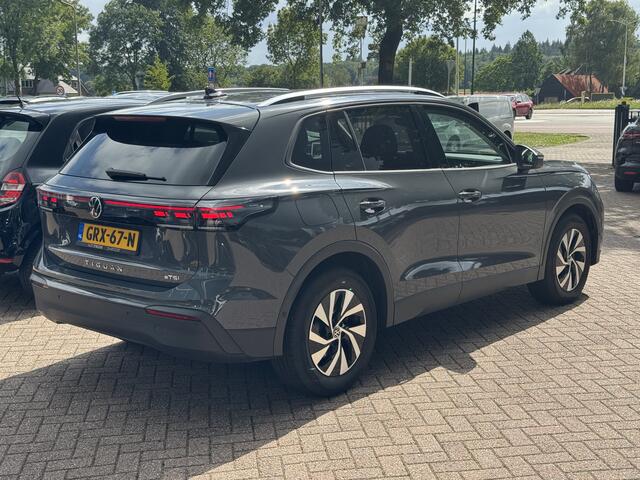 Volkswagen TIGUAN 1.5 eTSI Life Edition / Camera / Navigatie / 17'' / Keyless / Dodehoek / DAB / ACC