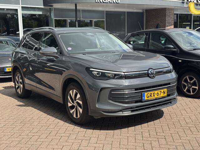 Volkswagen TIGUAN 1.5 eTSI Life Edition / Camera / Navigatie / 17'' / Keyless / Dodehoek / DAB / ACC