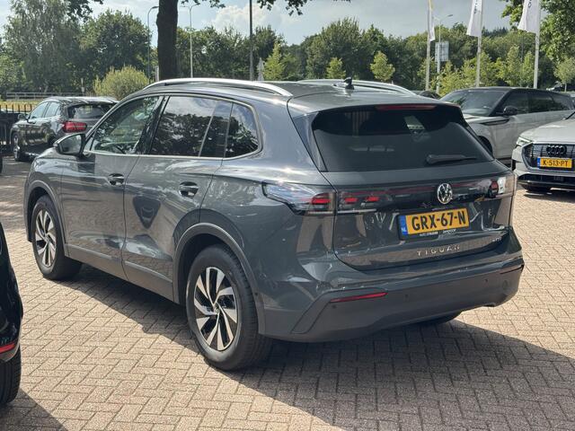 Volkswagen TIGUAN 1.5 eTSI Life Edition / Camera / Navigatie / 17'' / Keyless / Dodehoek / DAB / ACC