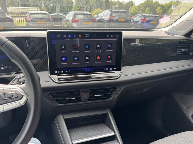 Volkswagen TIGUAN 1.5 eTSI Life Edition / Camera / Navigatie / 17'' / Keyless / Dodehoek / DAB / ACC
