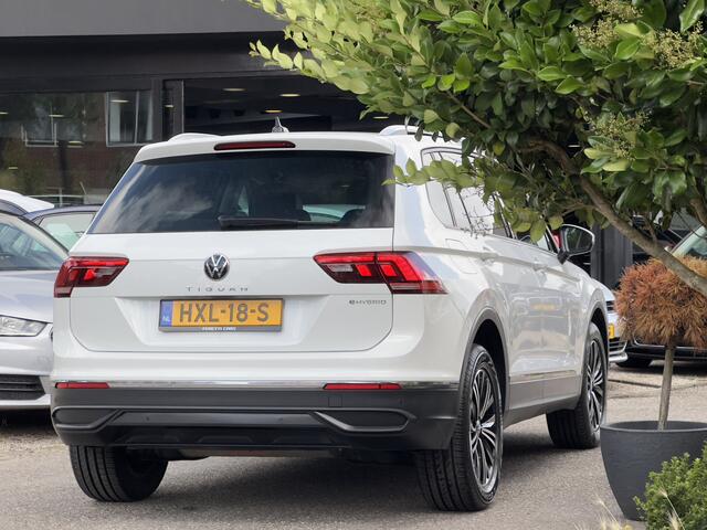 Volkswagen TIGUAN 1.4 TSI AUT6 eHYBRID R-LINE + NW-MODEL VOL-LEDER DIGI-DASH AIRCO IQ-DRIVE PARK-ASSIST LED LMV PDC