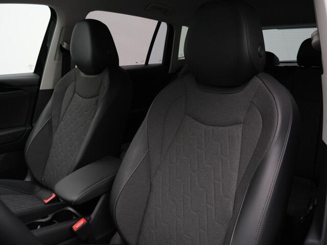 Volkswagen TIGUAN 1.5 eTSI 131 pk Life Edition | Trekhaak | Achteruitrijcamera | Navigatie | Stuur-/stoelverwarming