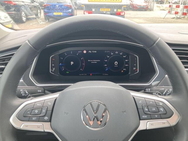 Volkswagen TIGUAN 1.5 TSI 150pk DSG Elegance · Navigatie · Trekhaak · Camera + Parkeersensoren