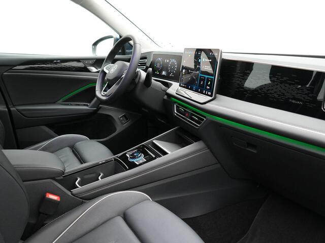 Volkswagen TIGUAN 1.5 eHybrid Elegance Plug In Hybrid 204pk Dealer O.H PHEV | Trekhaak Af Fabriek | Adaptive Cruise | 360 Camera | IQ Light | Lederen Sportstoelen Massage & Memory | Virtual | Keyless | Lane Assist | Verwarmde Stuur & Stoel | Apple Carplay |