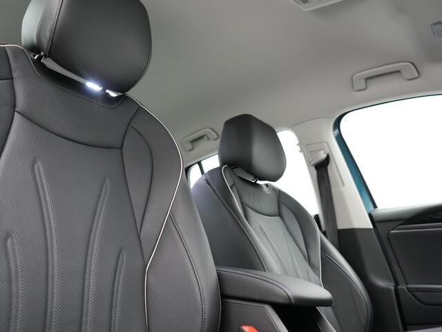 Volkswagen TIGUAN 1.5 eHybrid Elegance Plug In Hybrid 204pk Dealer O.H PHEV | Trekhaak Af Fabriek | Adaptive Cruise | 360 Camera | IQ Light | Lederen Sportstoelen Massage & Memory | Virtual | Keyless | Lane Assist | Verwarmde Stuur & Stoel | Apple Carplay |