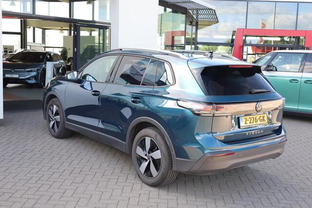 Volkswagen TIGUAN 1.5 eTSI Life Edition NL auto 1e eigenaar, 48 maanden garantie 100.000km , 18" 'Bologna' LMV, wegklapbare trekhaak, comfort pakket, dodehoekdetectie (side assist), elektrische achterklep, navigatie discover media