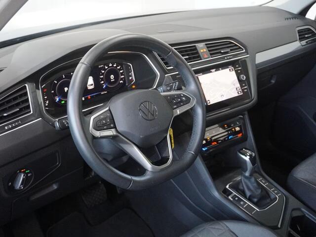 Volkswagen TIGUAN 2.0 TDI 150 PK DSG ACC Zwenkbare Trekhaak LED Navi Camera