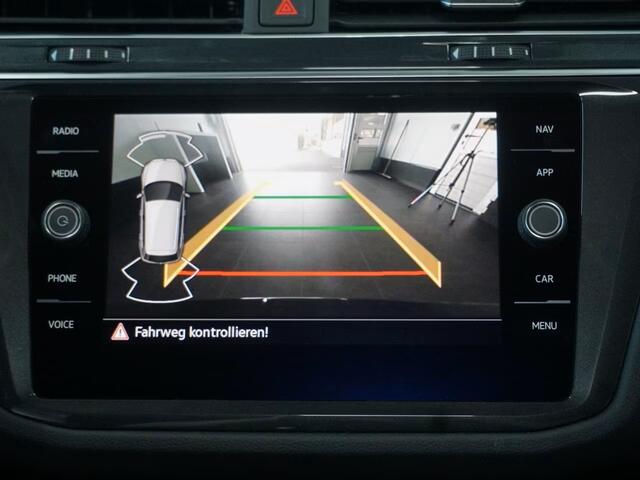 Volkswagen TIGUAN 2.0 TDI 150 PK DSG ACC Zwenkbare Trekhaak LED Navi Camera