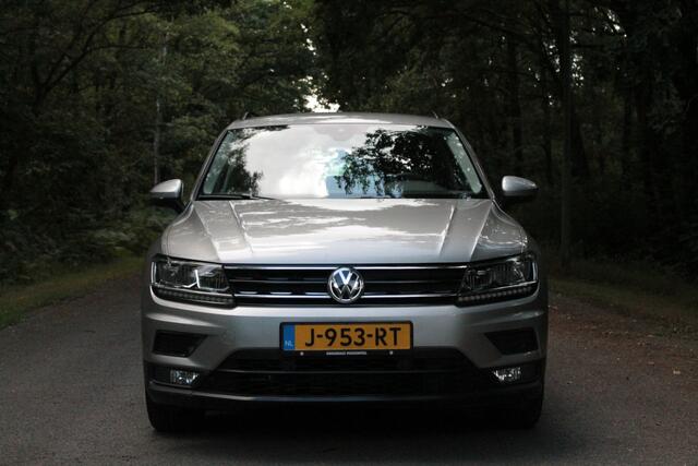 Volkswagen TIGUAN 1.5 TSI ACT Comfortline Business | Trekhaak | Camera | ACC