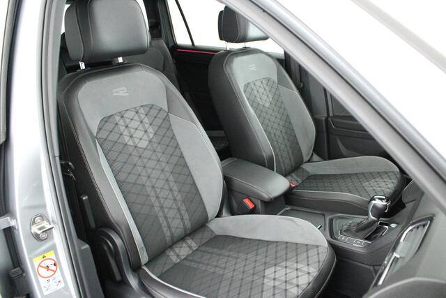 Volkswagen TIGUAN Allspace 1.5 TSI 150pk DSG R-Line Business+ 7Pers. Camera Keyless Led Stoelverwarming Virtual Cockpit Panoramadak Navigatie