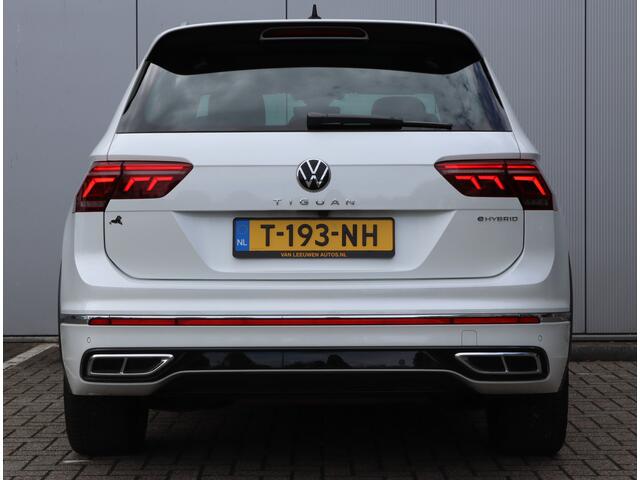 Volkswagen TIGUAN Hybrid R-Line | 20" | Panoramadak | Camera | Trekhaak